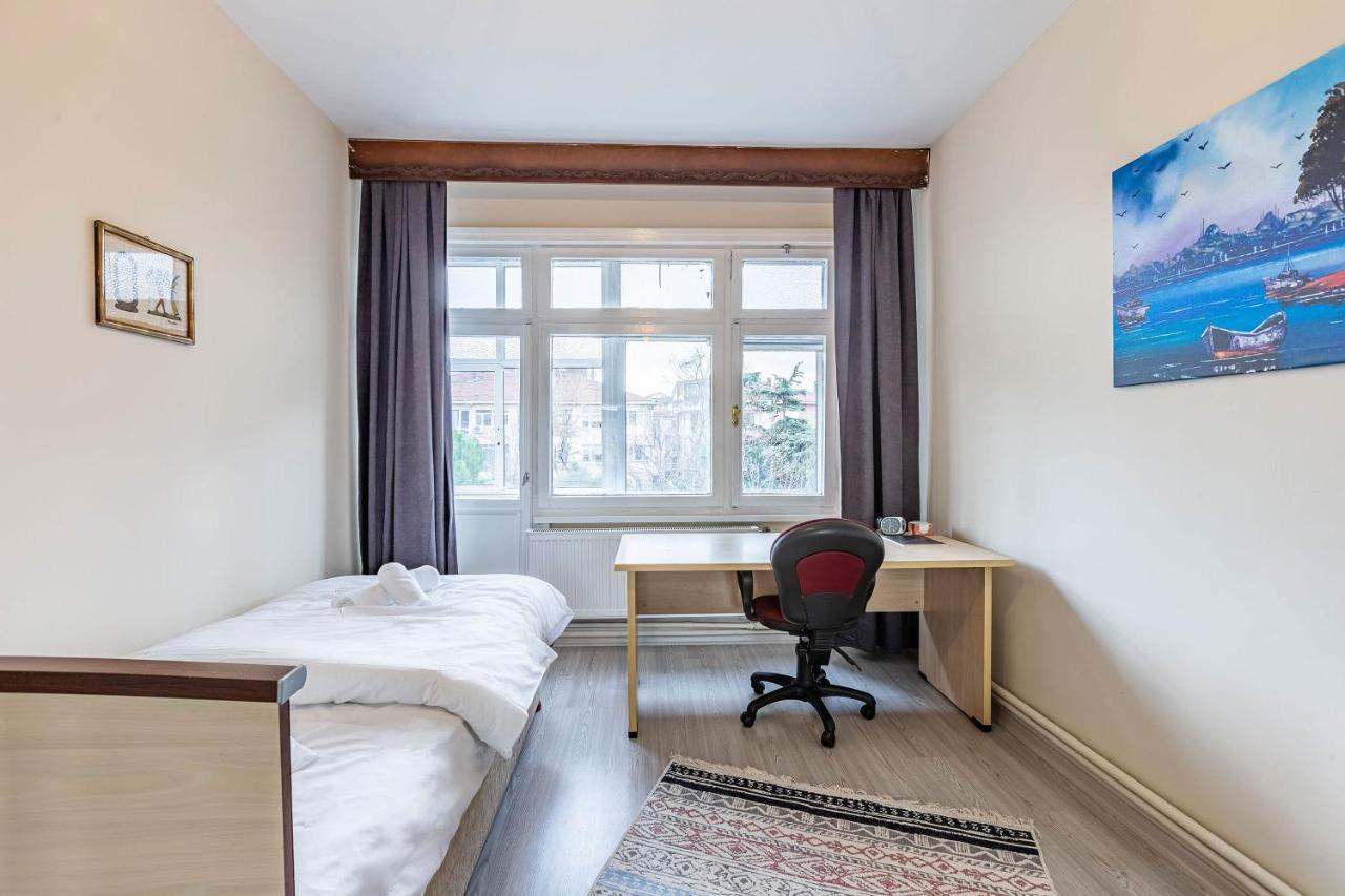 Charming Apartment Surrounded By Vibrant Attractions In Kadikoy อิสตันบูล ภายนอก รูปภาพ